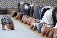 ماه مبارک رمضان و تصویر کودکی در فرانسه