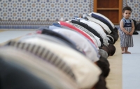 ماه مبارک رمضان و تصویر کودکی در فرانسه