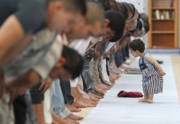 ماه مبارک رمضان و تصویر کودکی در فرانسه